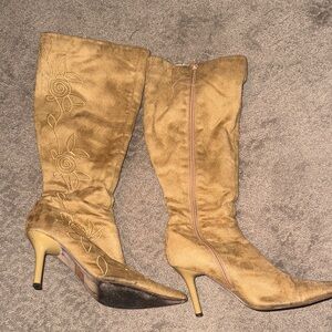 Elegant Tan Embroidered Women's Boots